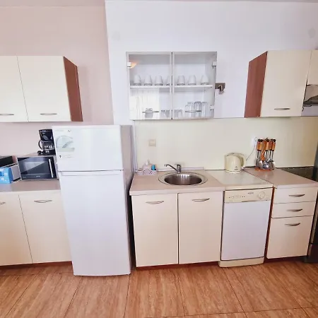 Апартамент Complex *